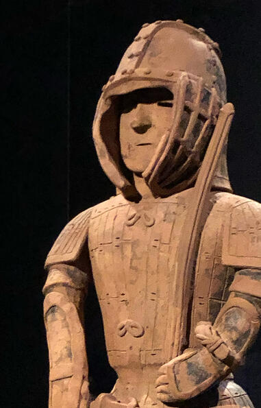 挂甲の武人(国宝)上半身の写真